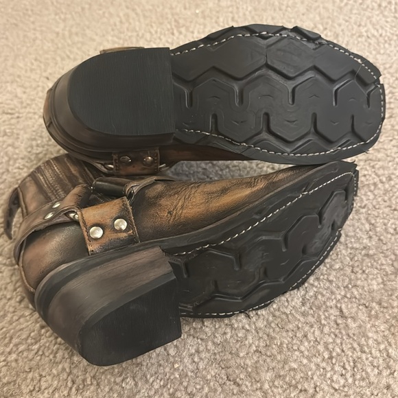 Women’s size 6 Freebird Whisky boot - Picture 5 of 7